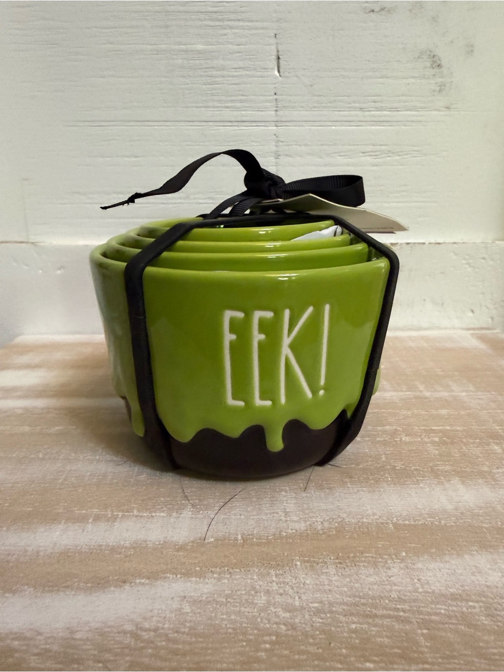 Rae Dunn Green "EEK!" Ceramic measuring cups  Set